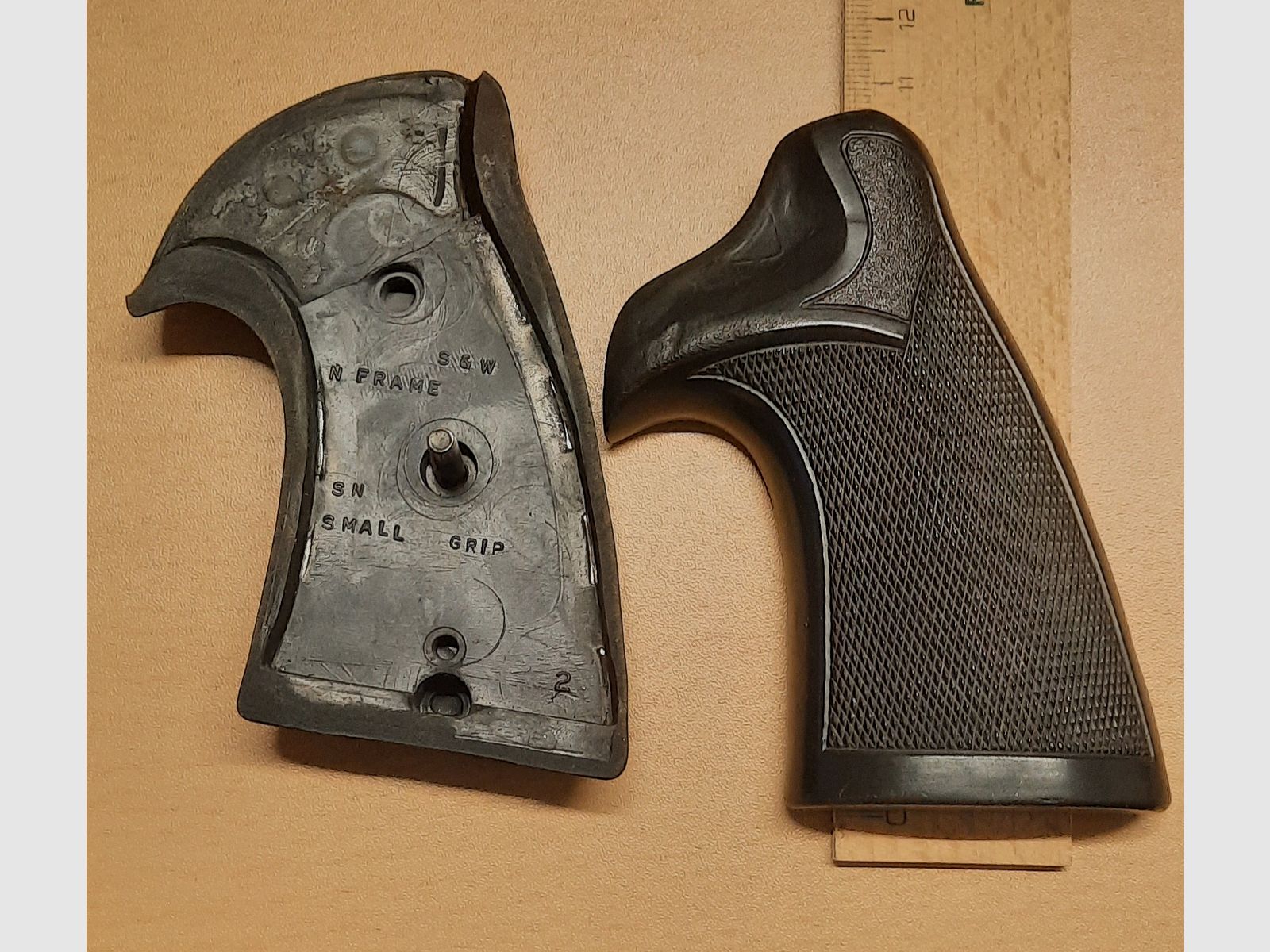 S&W Pachmayr grip panels rubber