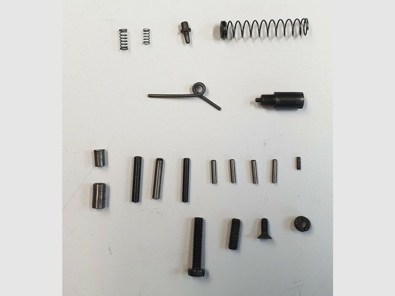 Weirauch Freier Teilesatz Weihrauch Arminius HW 38 Revolver .38 Special 35 Teile