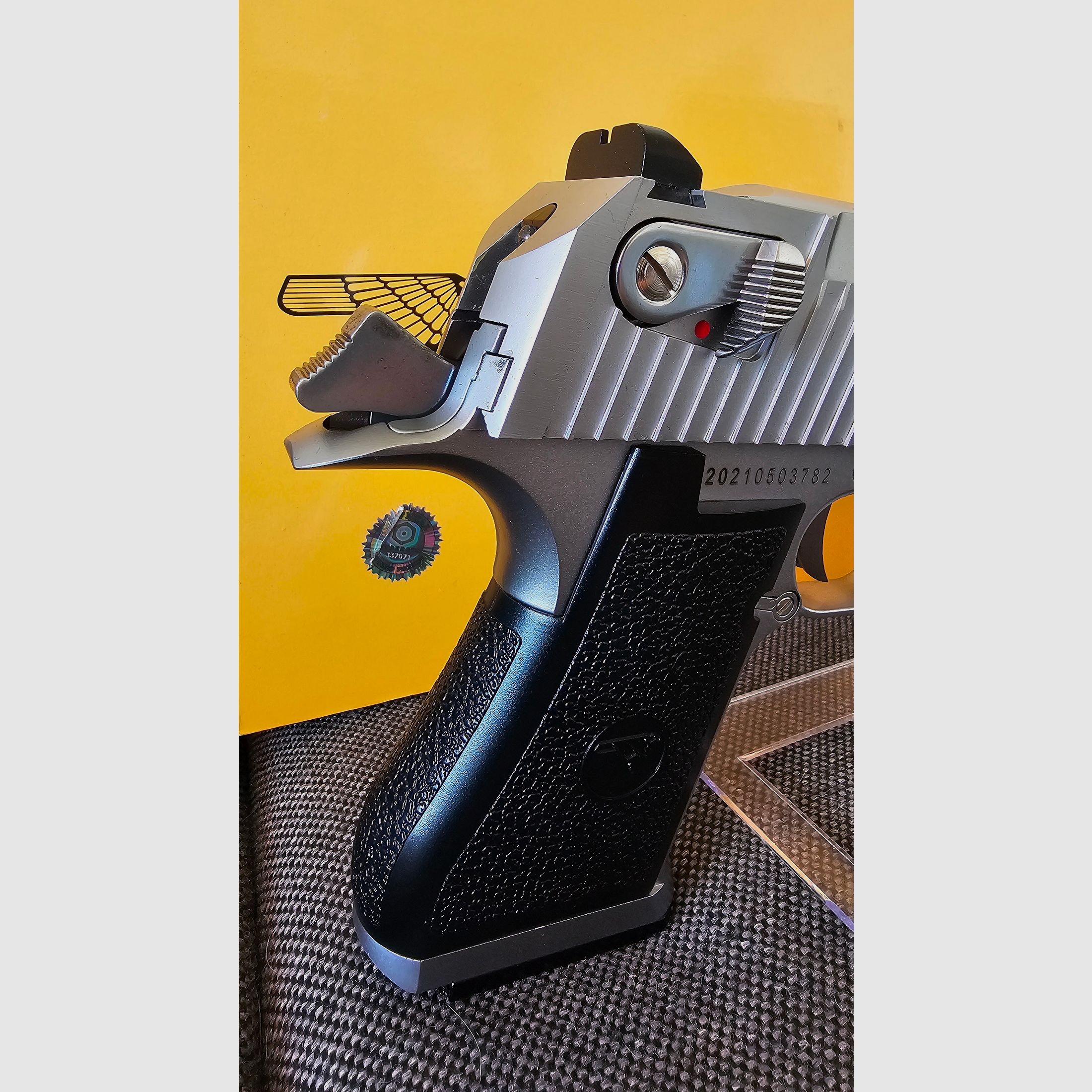 DESERT EAGLE .50AE GBB, SILVER  MAGNUM RESEARCH CYBERGUN