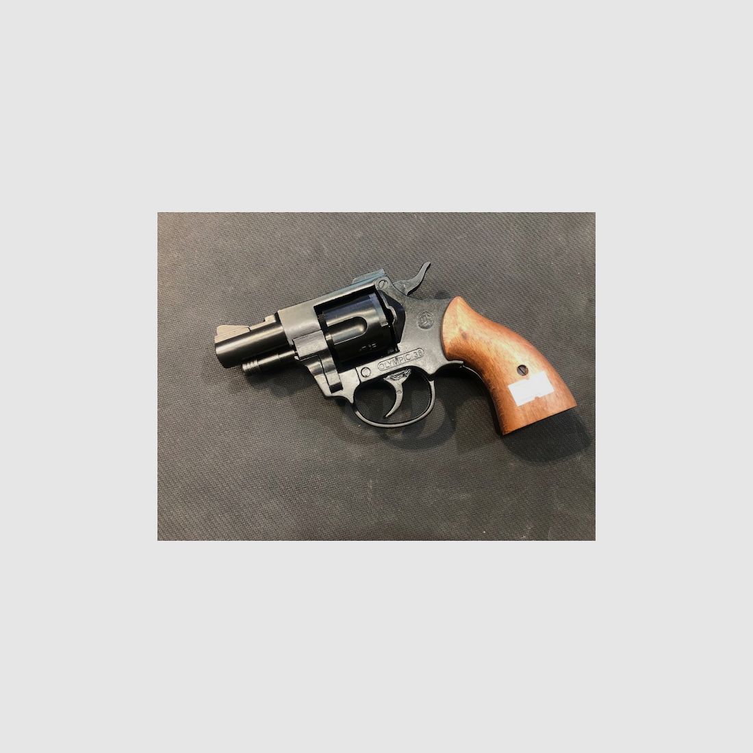 REVOLVER A SALVE MOD. OLYMPIC 380 NERA 5 COLPI