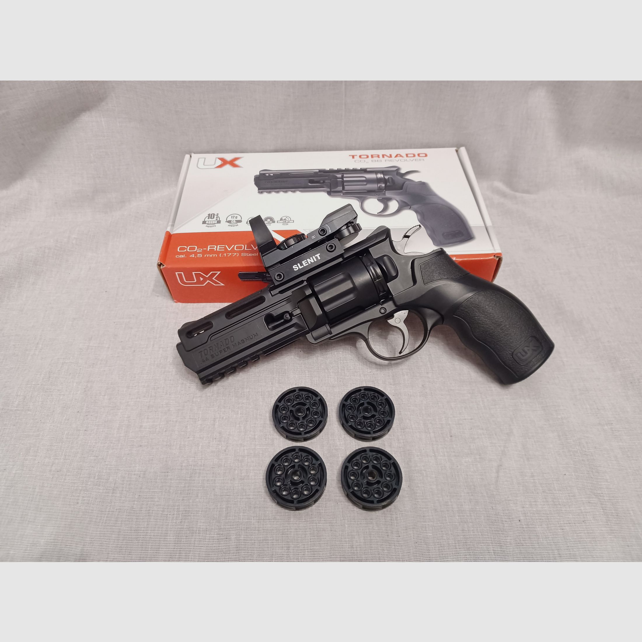 Umarex Tornado / LPV / 4,5 mm BB / CO2 / Revolver / OVP (93)