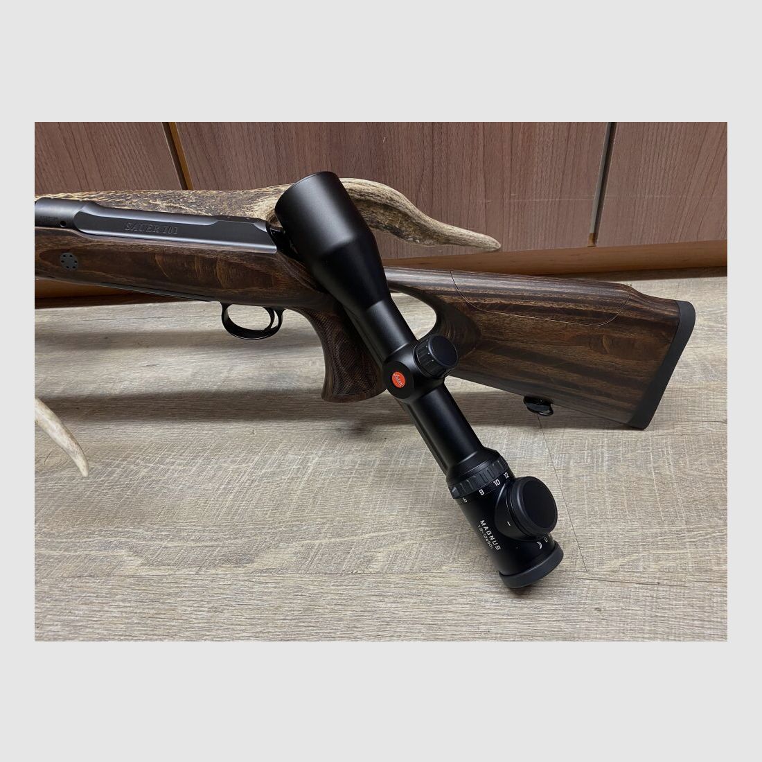 Sauer 101 GTI, mit Leica Magnus 2,4-16x56 i