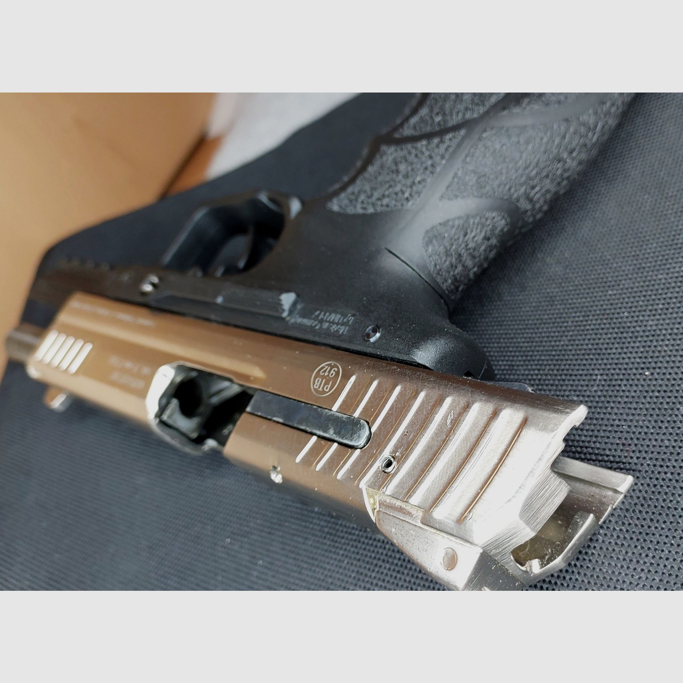 Heckler & Koch P30 blank-firing pistol 9 mm P.A.K. steel finish (PTB 912)