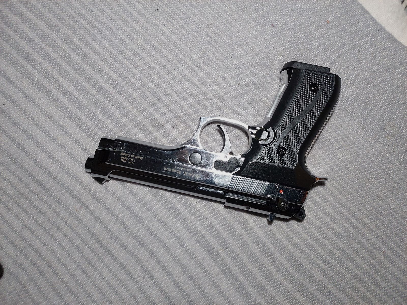 Ekol Firat Magnum pistolet de défense chromé cal. 9mm P.A.K. (PTB 973) comme neuf !