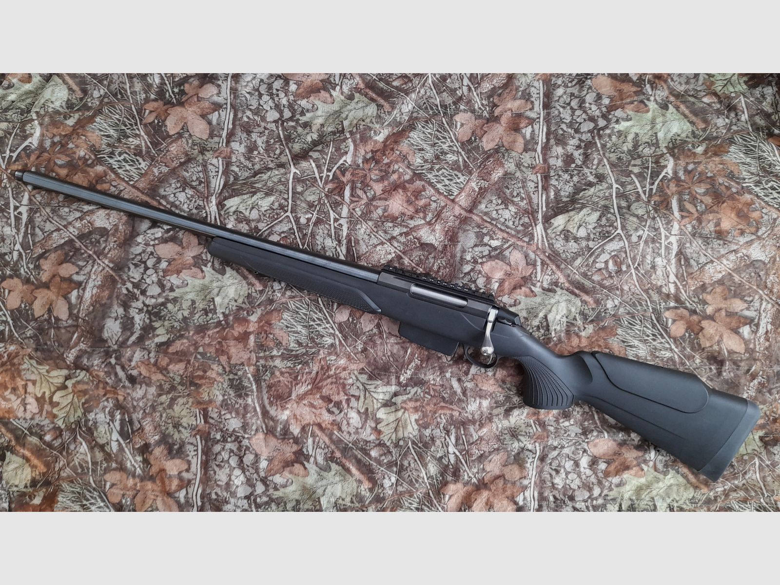 Tikka T3x Varmint 6,5x55 SE Linkssystem - Picatinny Montage - M18x1 Mündungsgewinde