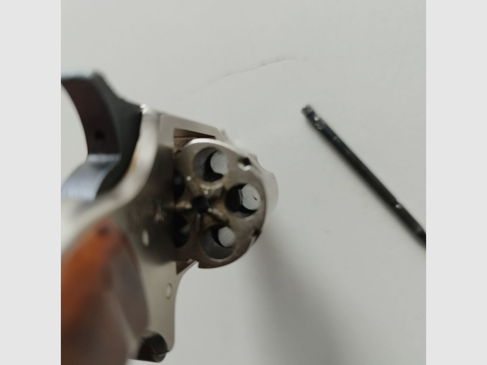 Piękny RÖHM Little Joe - rewolwer SRS 6mm FLOB.PL. z klamrą do paska i kaburą oraz akcesoriami w oryginalnym opakowaniu - przedmiot kolekcjonerski PTB