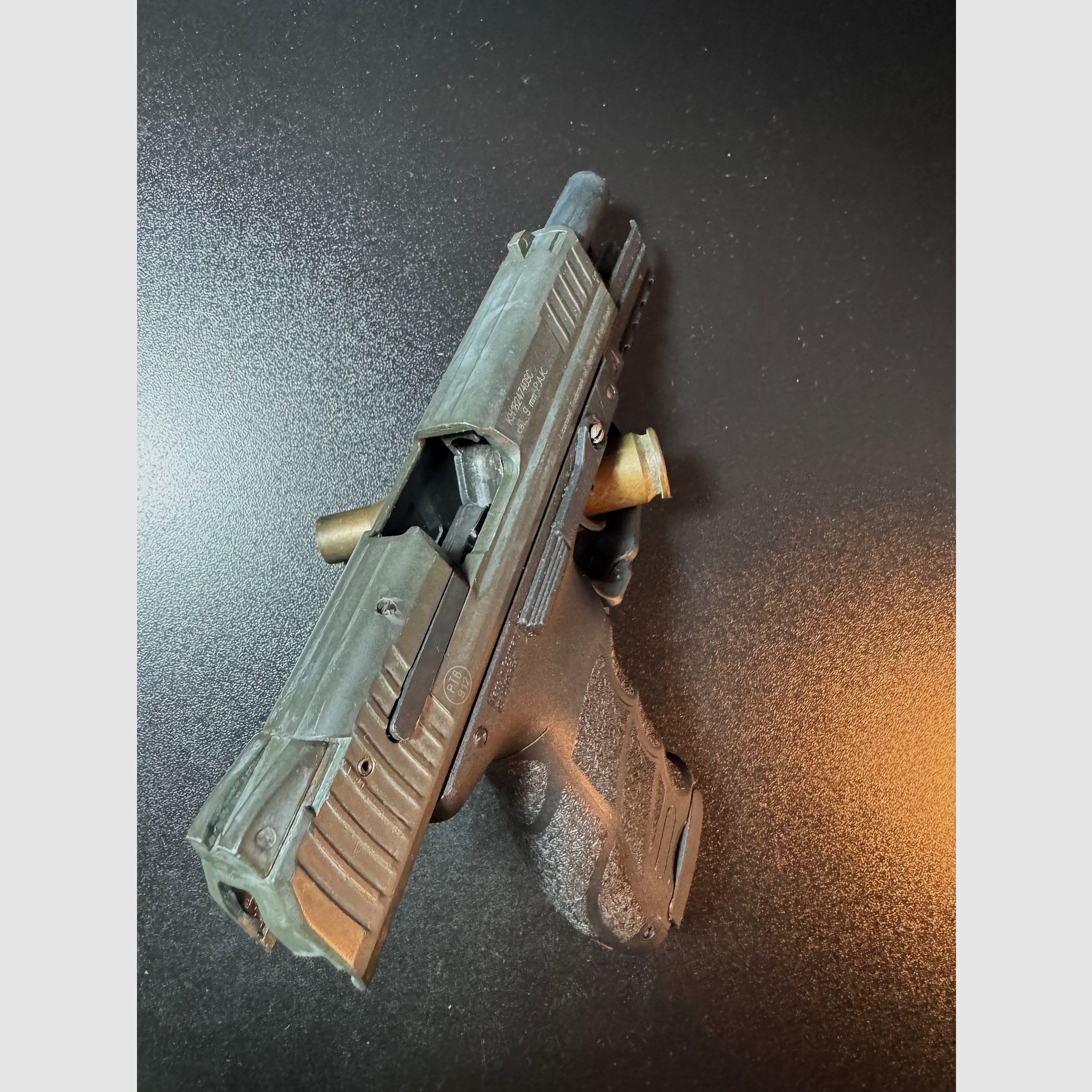 Heckler & Koch P30 9 mm P.A.K. inkl. Koffer, Abschussbecher & Anleitung
