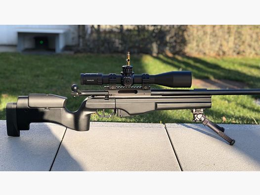 SAKO TRG 22 (.308 Win) + Kahles K 624i CW 6-24x56 Mil4 + ERATAC + SAKO Mündungsbremse + American Defence Zweibein + Picatinny Schiene + Tasmanian Tiger Gewehrtasche