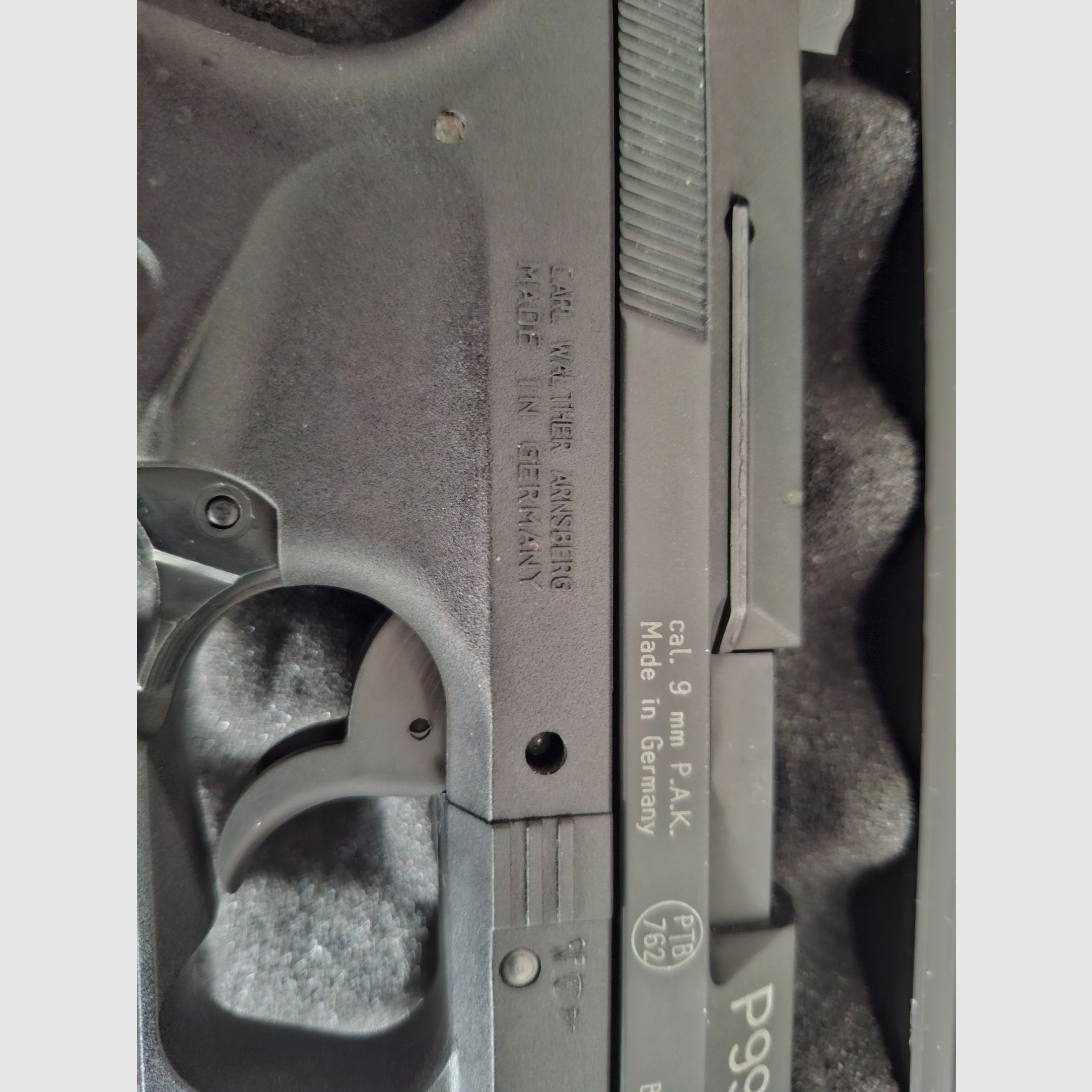 2× Walther P99, 9 mm P.A.K., PTB 762