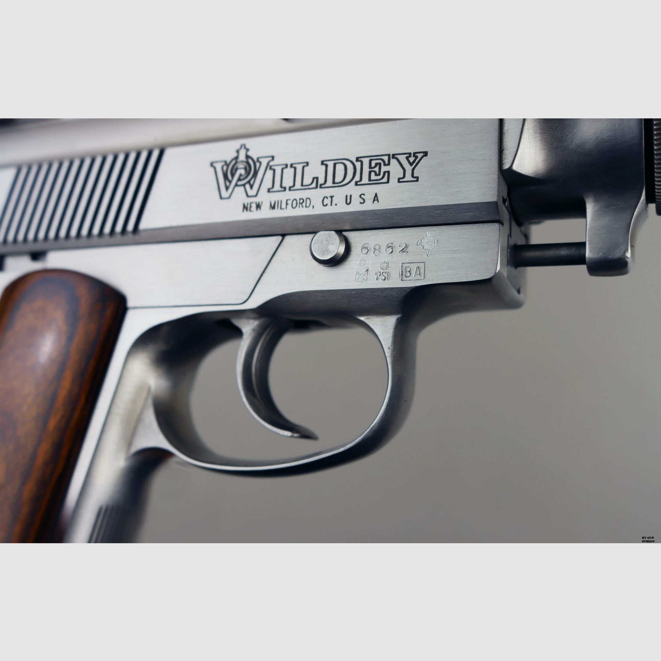 Pistola Wildey mod. 455 Survivor cal. 45 Win. Mag. nº de serie 2913, imagen 10 de 22