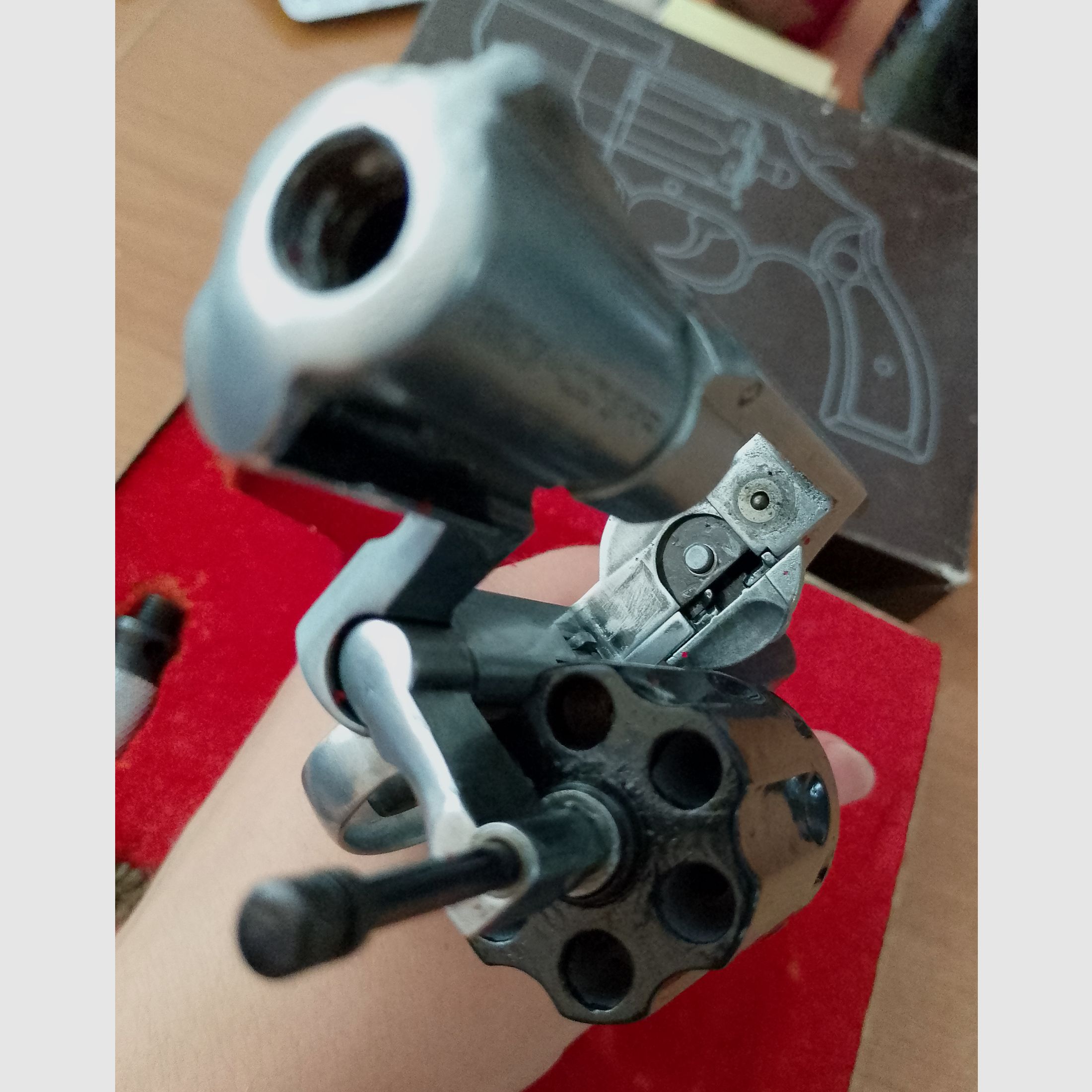 Reck Cobra im Kaliber .380 Knall bzw. 9 mm R.Knall mit Verpackung!