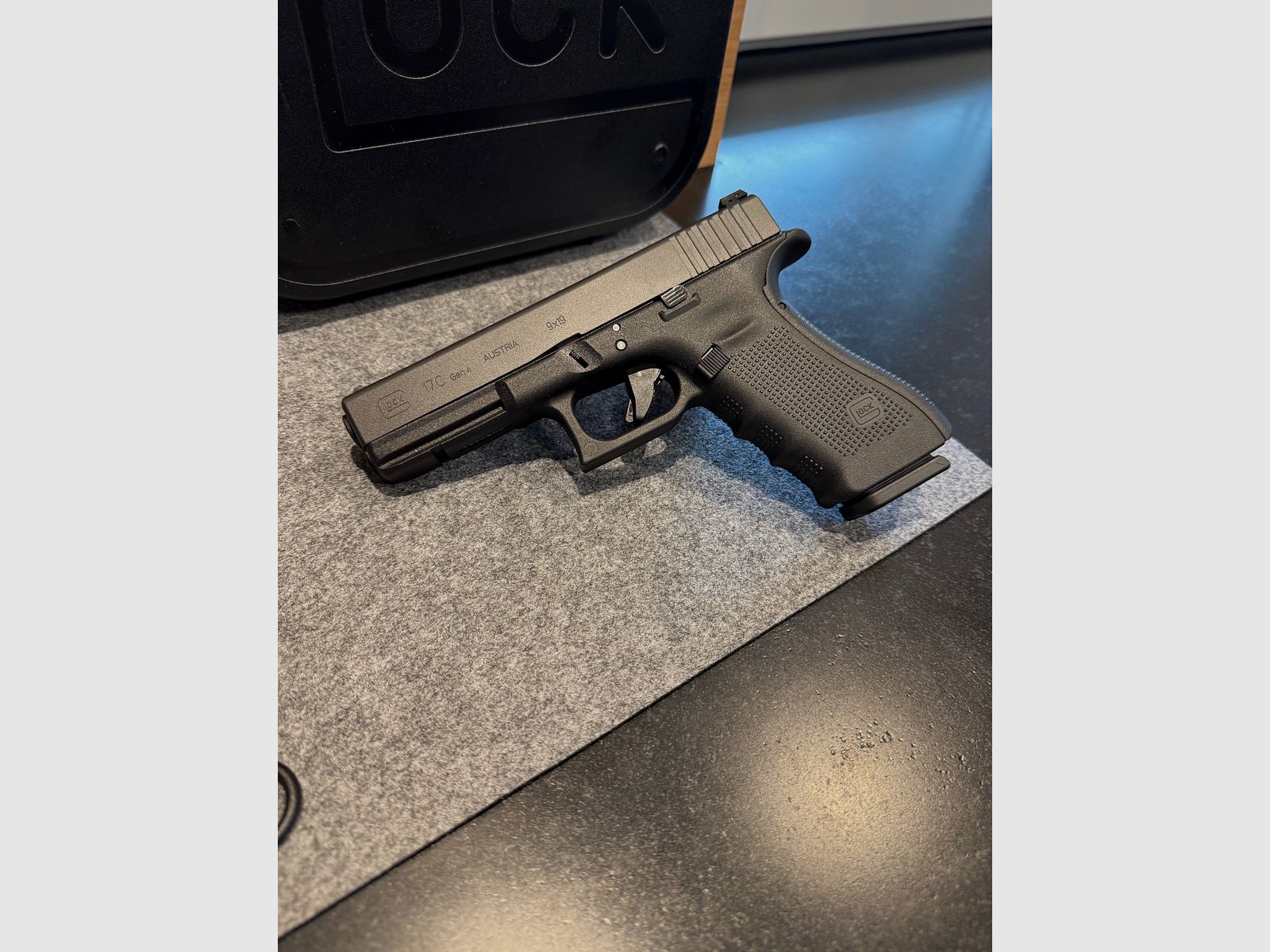 Glock 17 C Gen4 incl Original Performance Trigger like new