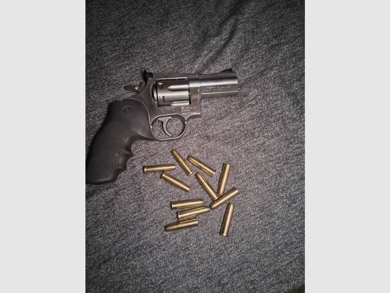 Revolver CO2 Dan Wesson 357 Magnum + 12 bossoli per diabolo da 4,5 (prezzo stracciato per bisogno di soldi), immagine 2 di 4