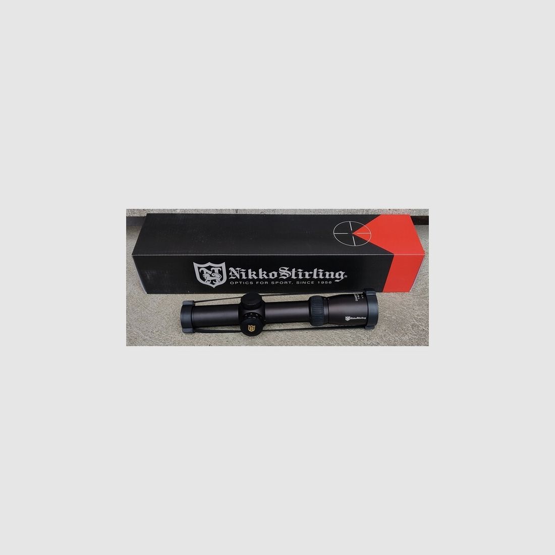 Nikko Stirling Diamond Illuminated Zielfernrohr 1-4x24 Dot