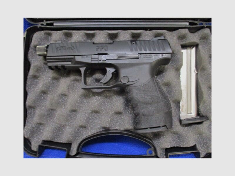 Pistola Walther PPQ .22 con filettatura della volata
