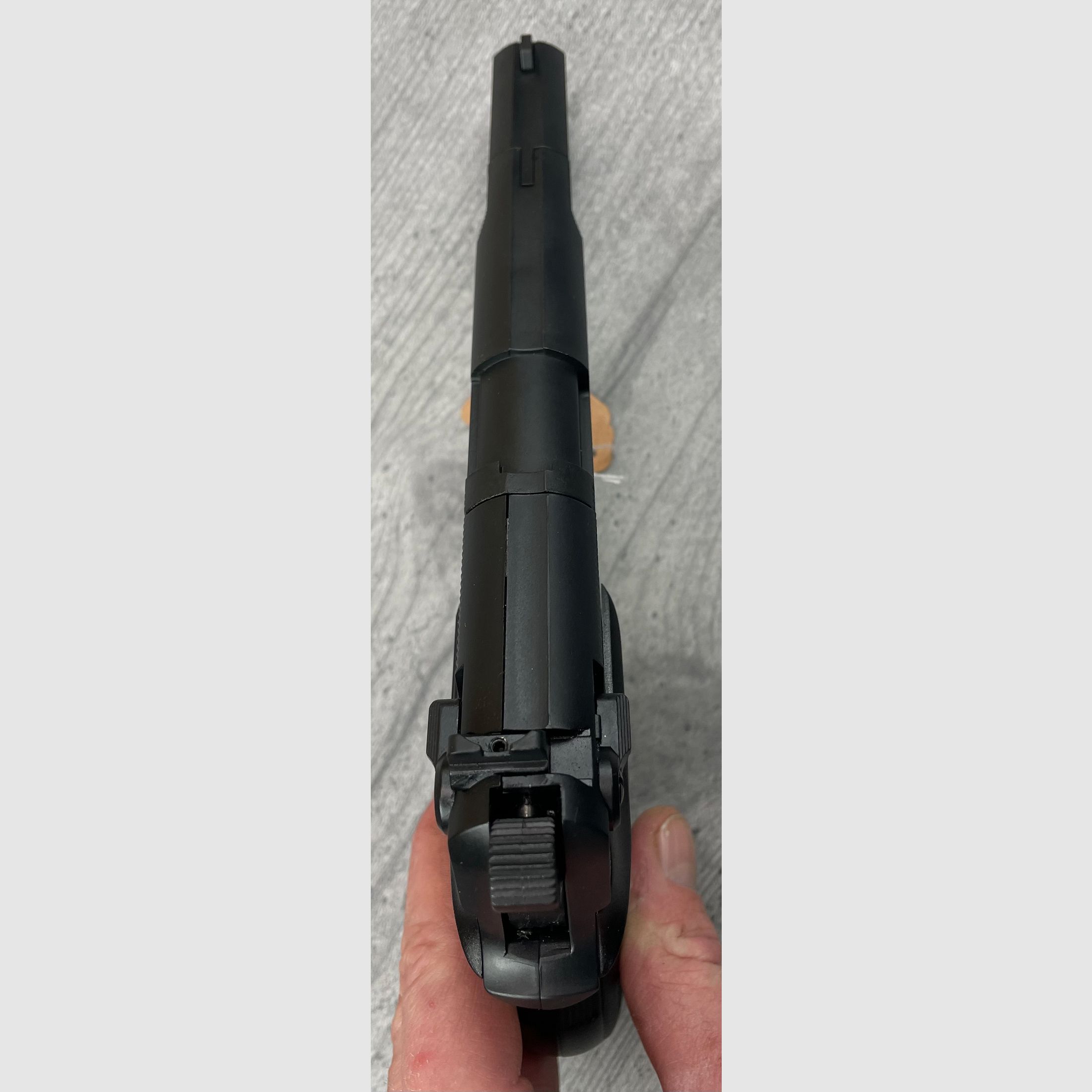 Pistola CO2 Umarex Walther CP88 4,5mm Diabolo + 3 cartucce, munizioni, schede di tiro e grande valigia