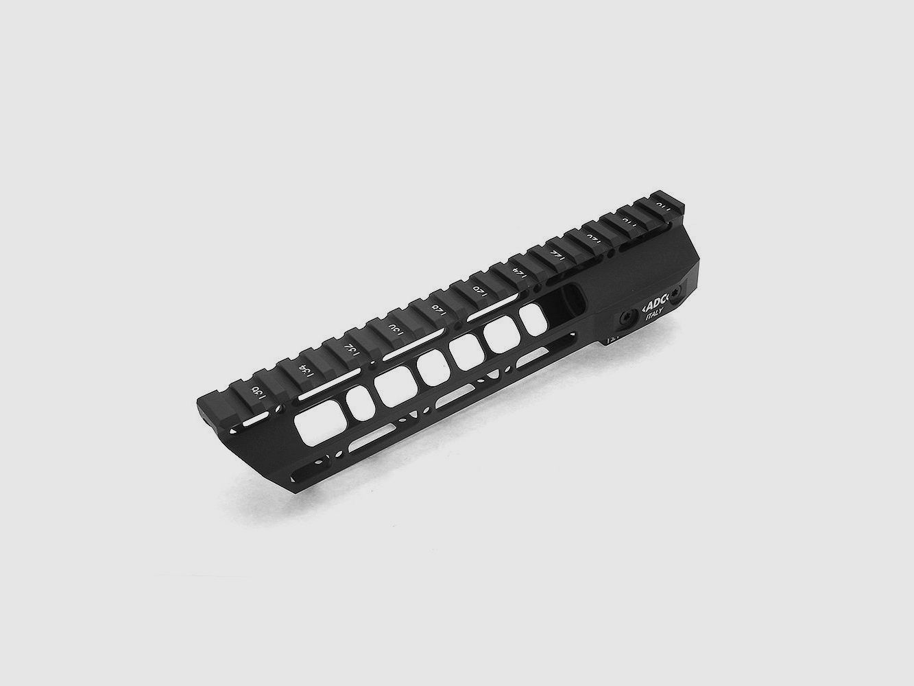 Paramanos ADC Spartan 9″, Bild 1 von 3