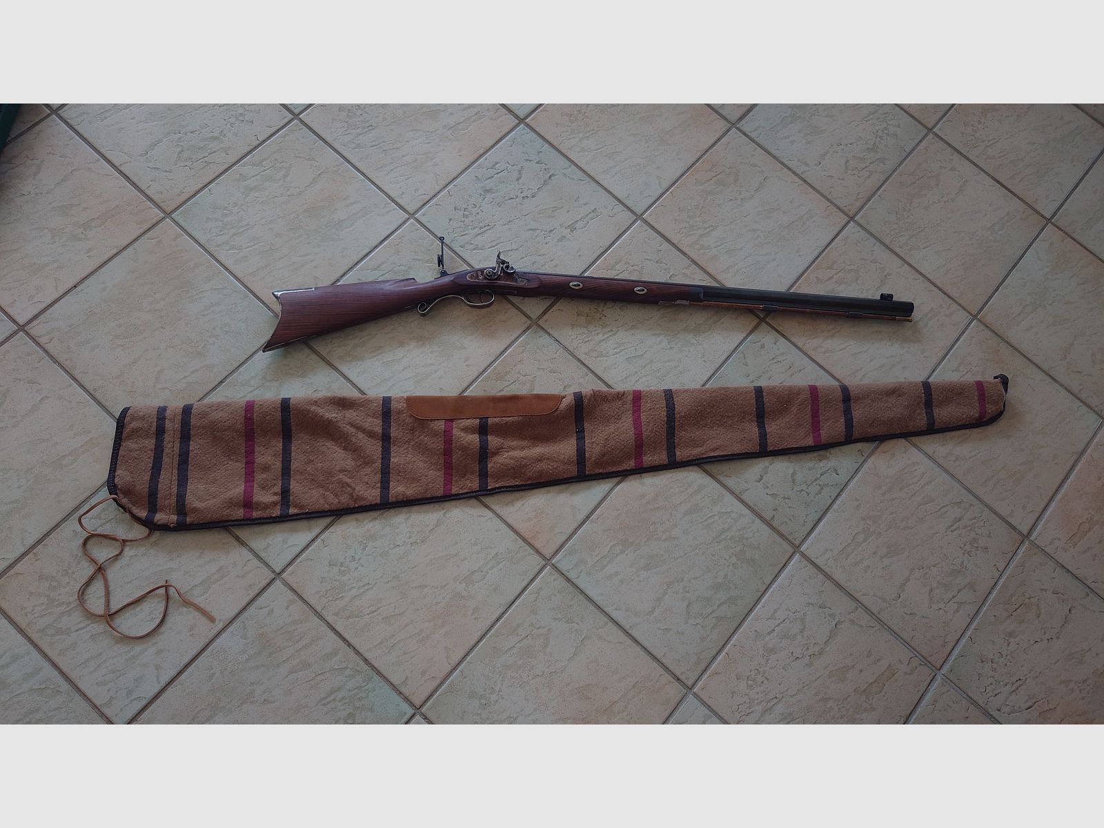 A.Uberti Santa Fe Hawken Vorderlader cal. 54 *Neuwertig*  Perkussion
