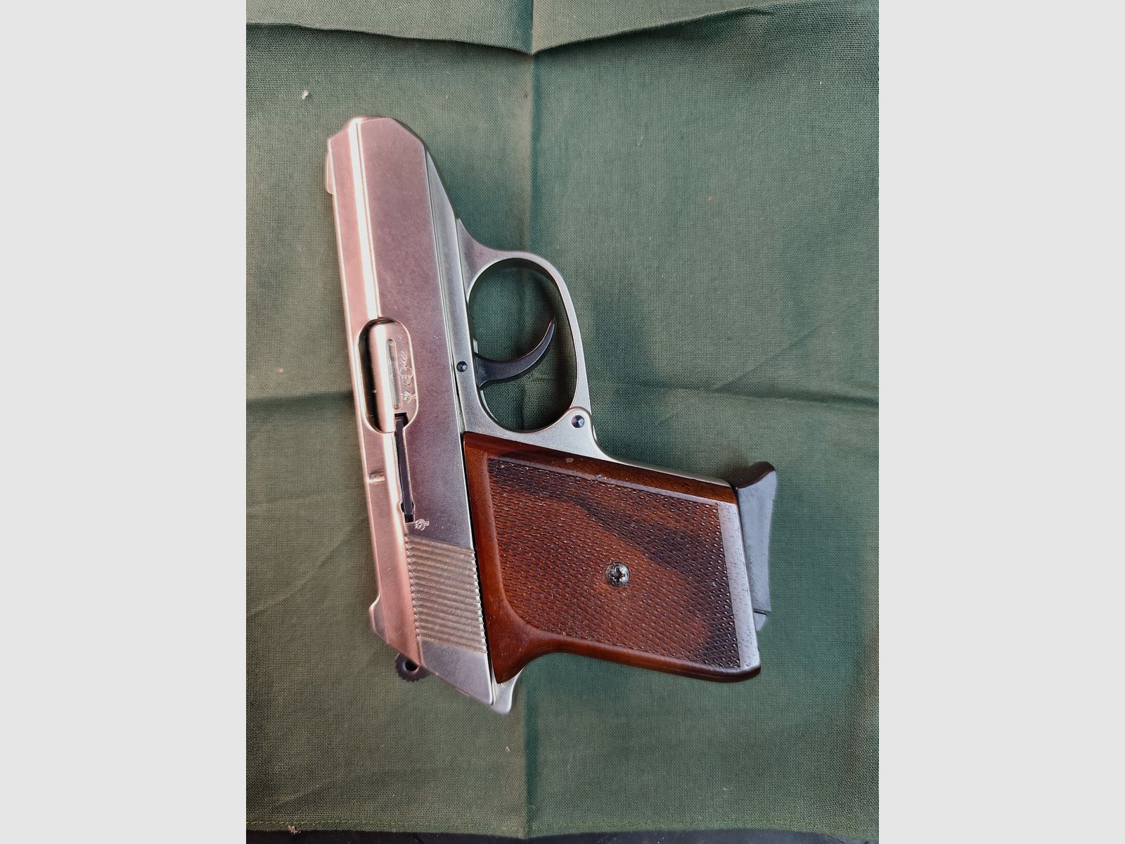 Röhm RG 9 8mm Nickel Holzgriffe P.A.K. 413 Sammlerwaffe