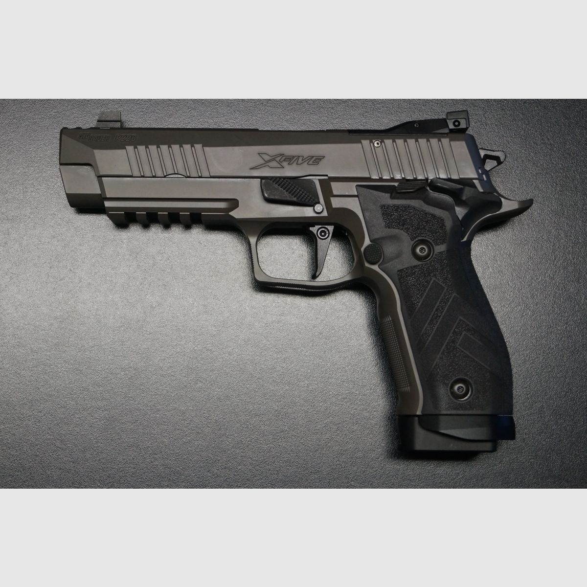 Sig Sauer P226 X-Five Legion, Bild 10 von 10