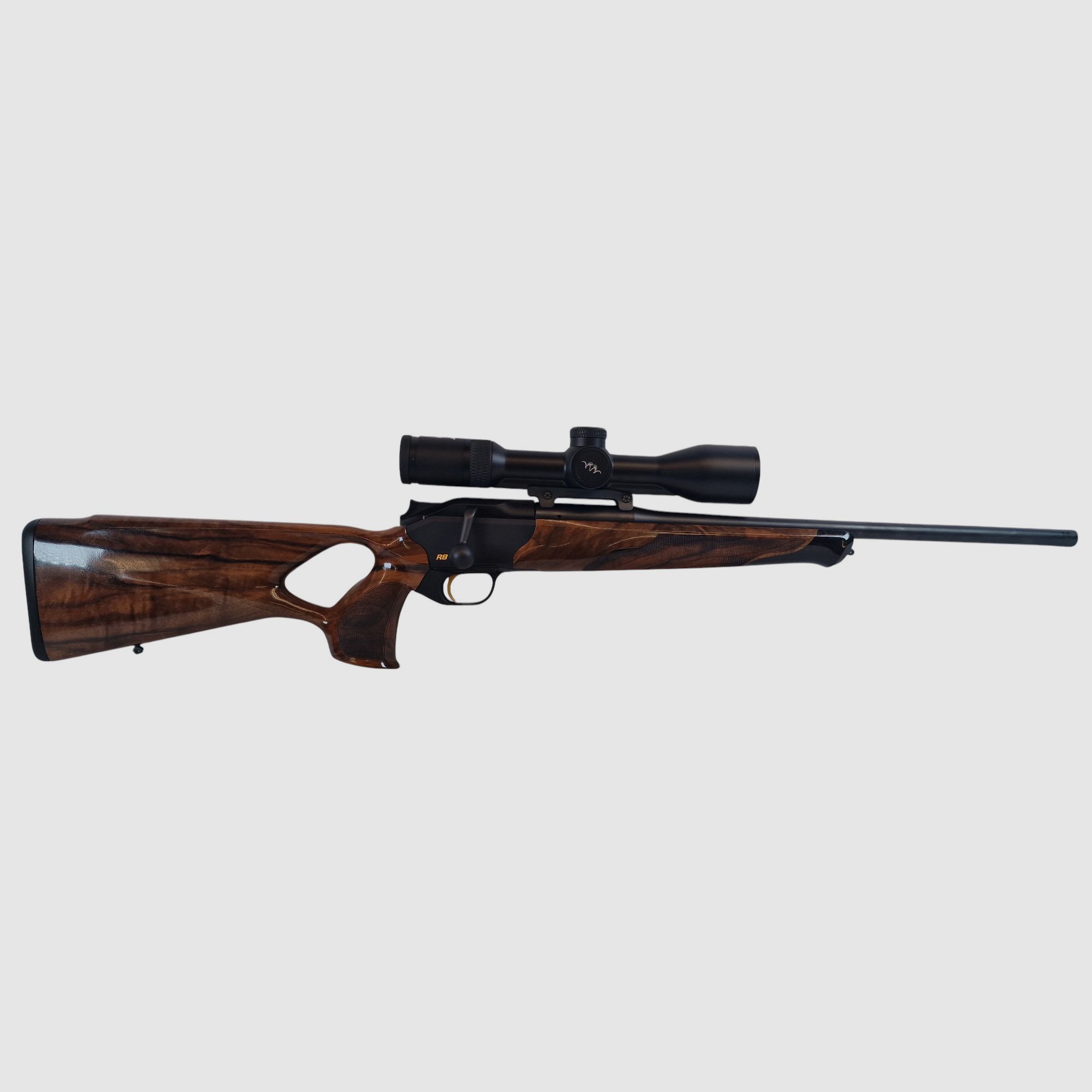 Blaser R8 Success Holz HK4 Kal. 8x57JS LL. 52cm mit M15x1 und Blaser B2 2-12x50 IC S 
