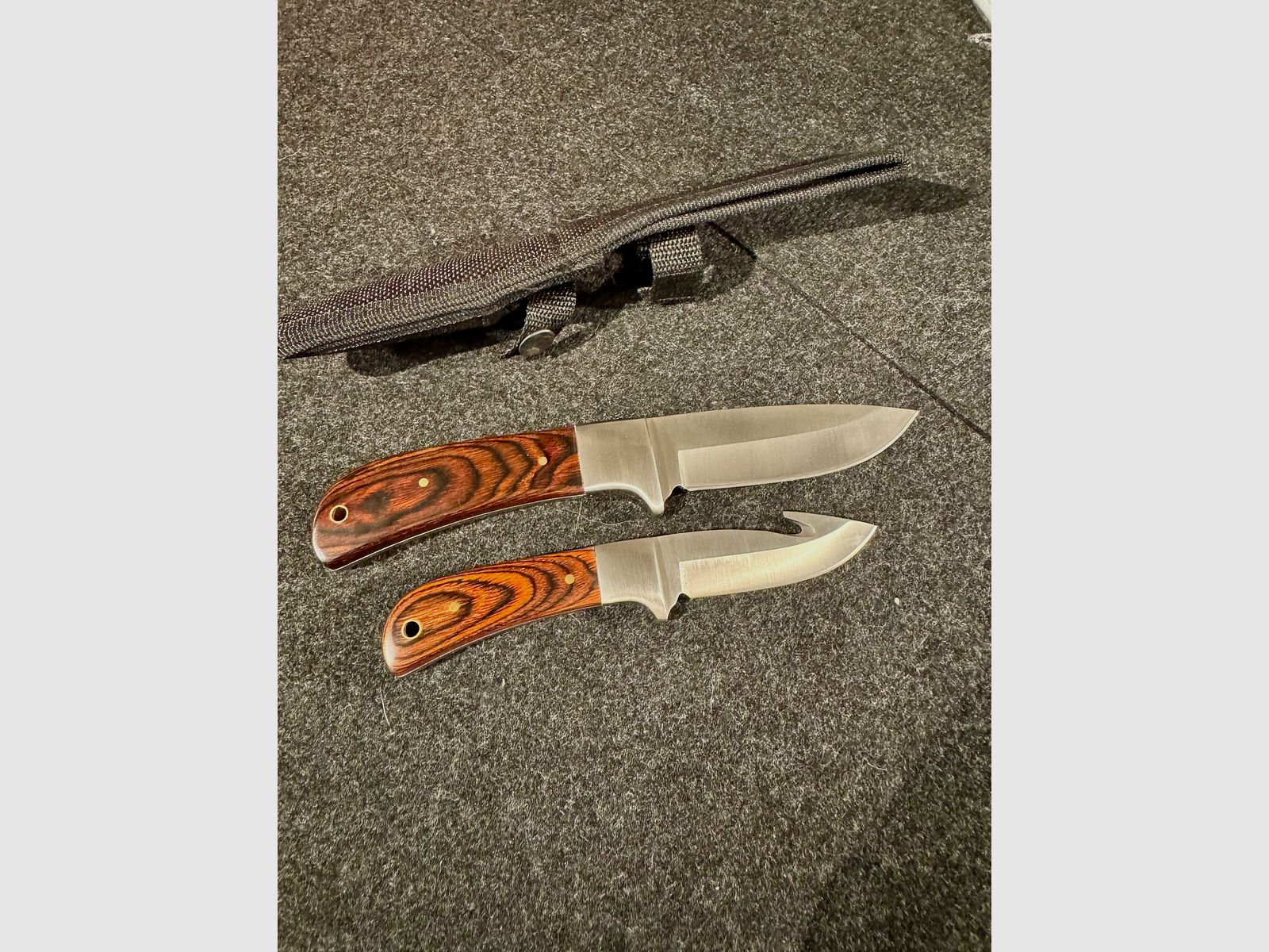 Cuchillo doble, 2 cuchillos en funda de nailon, Askari, sin usar, mango de madera, 72