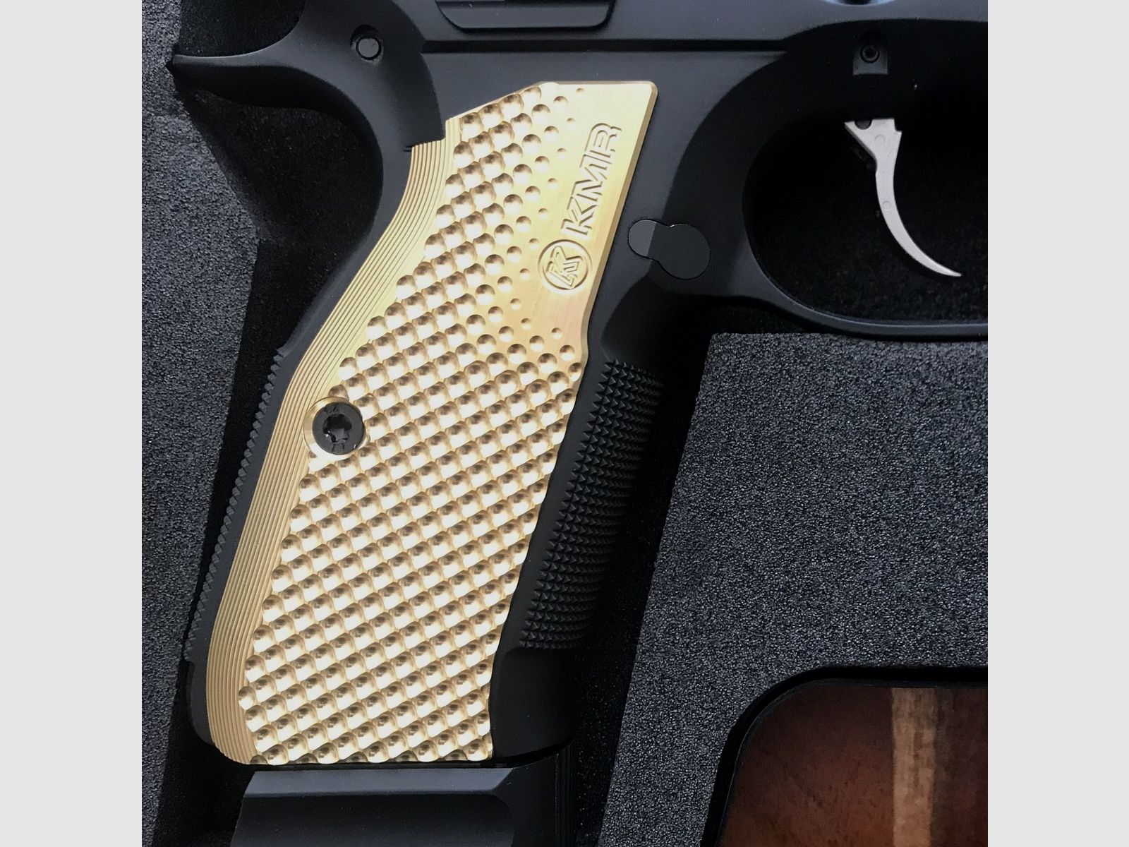 GRIPS KMR S DOTMATRIX BRASS (MESSING) | CZ / KMR S-02, Bild 2 von 2