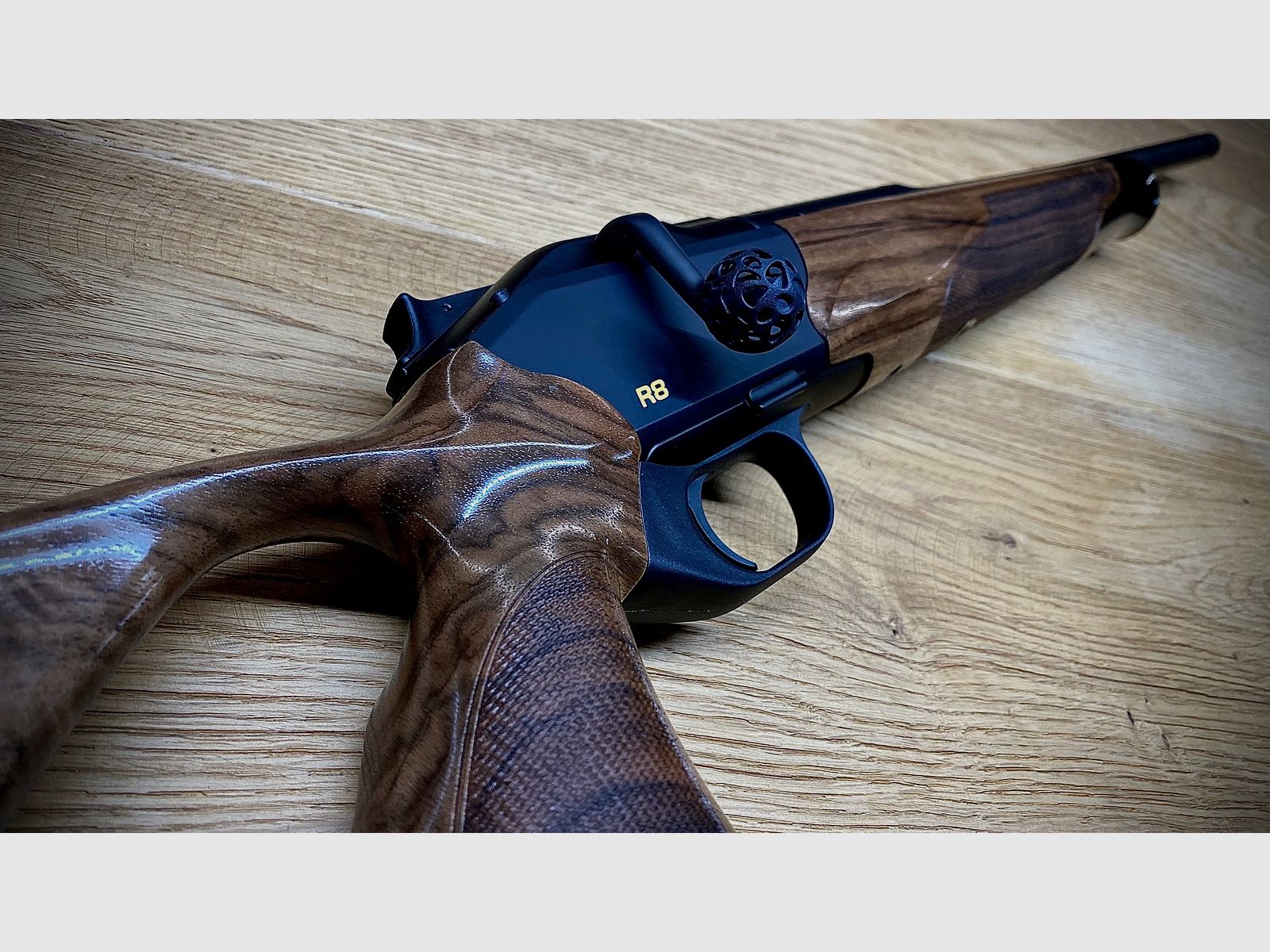 Blaser R8 Success / Wood class 4 / caliber and barrel length of your choice / absolute opportunity