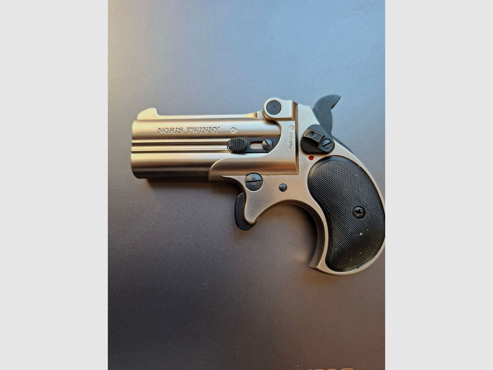 Bonito Röhm Derringer, Noris Twinny