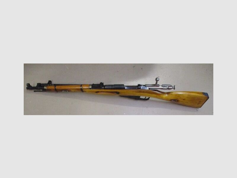 Carabine à répétition M44 avec baïonnette pliante russe 1946 1944