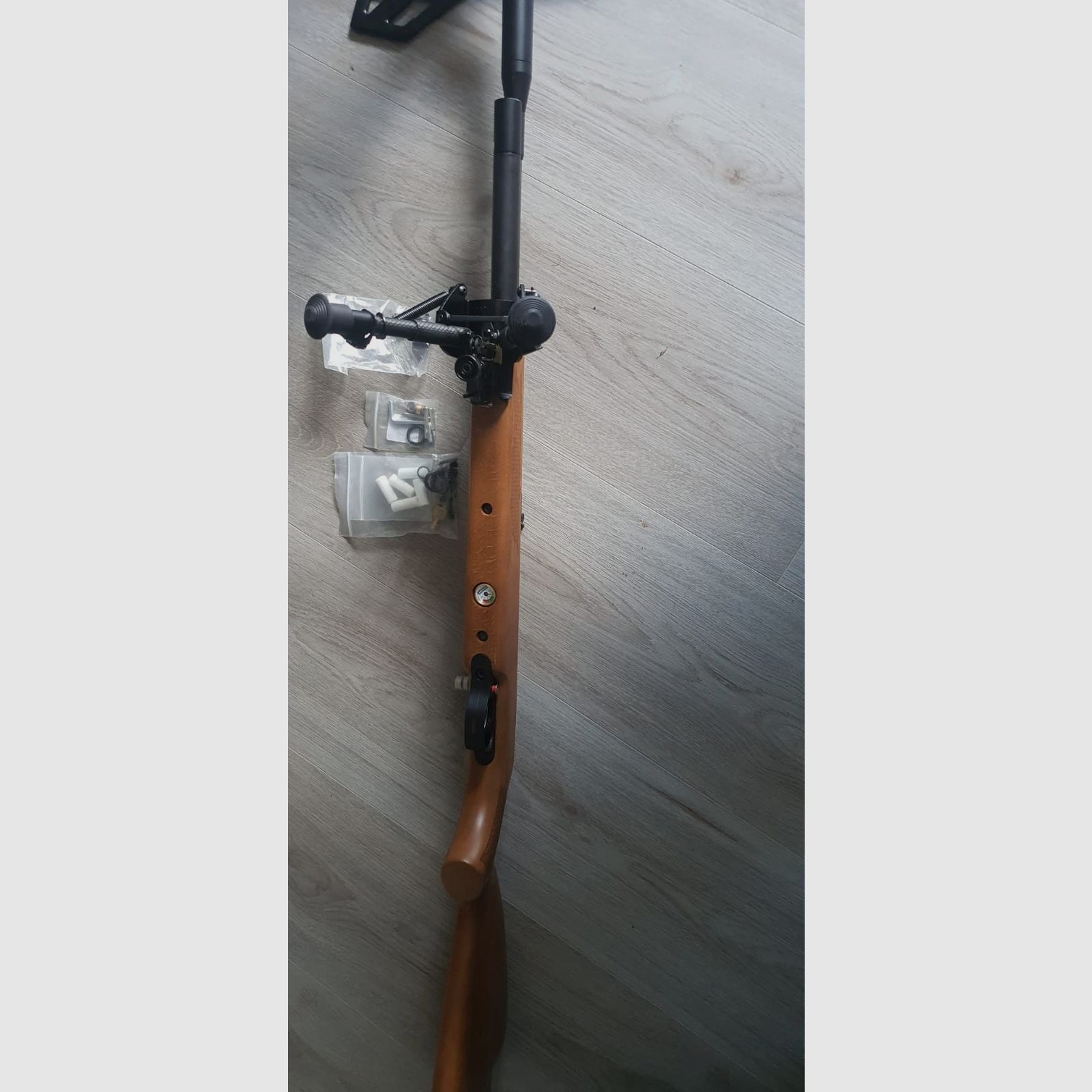 Diana Stormrider 4.5mm with hand pump and built-in bipod