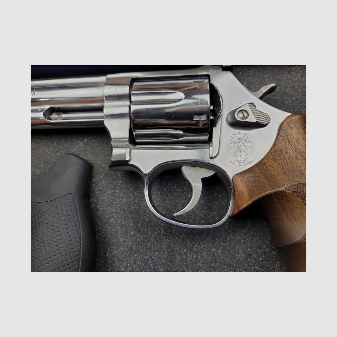 Sehr schöner Smith & Wesson 686-2 – in 38SP & 357Mag – 6 Zoll Kombatgriff Nill – Originalbox Top-Zustand!, Bild 4 von 18