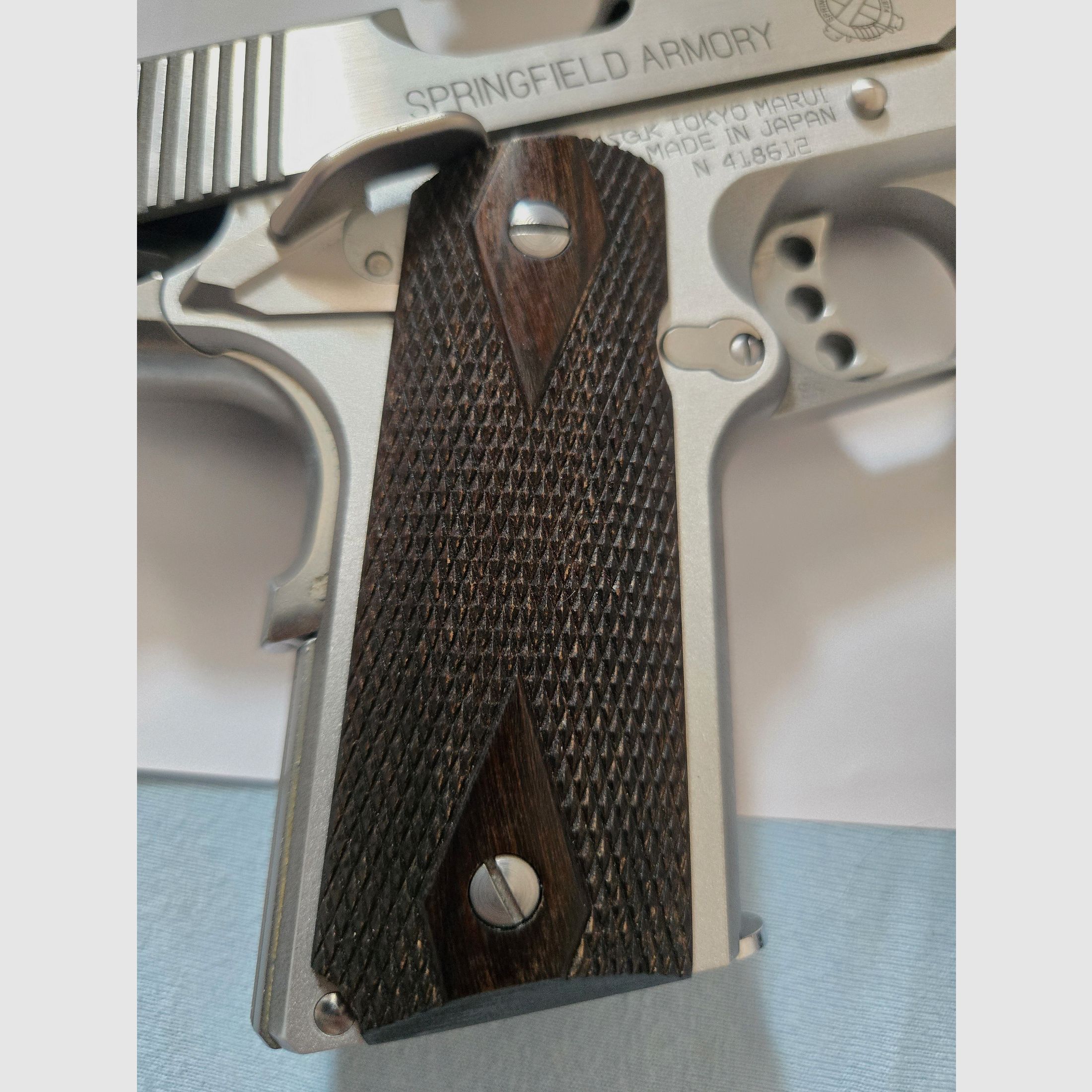 Airsoft Tokyo Marui V10 Ultra Compact GBB 6mm