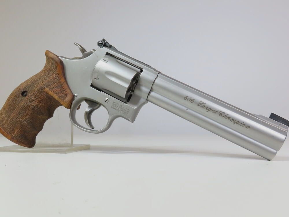 Smith & Wesson 686 Target Champion