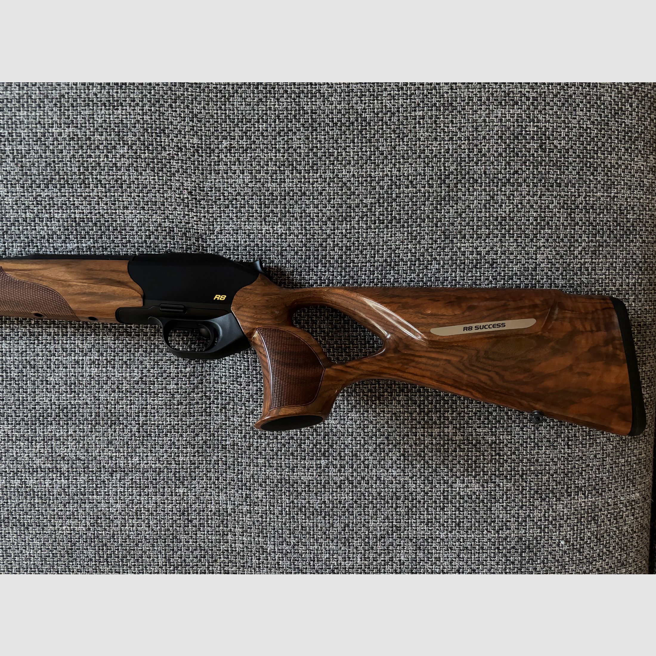Blaser R8 Success, Holzschaft