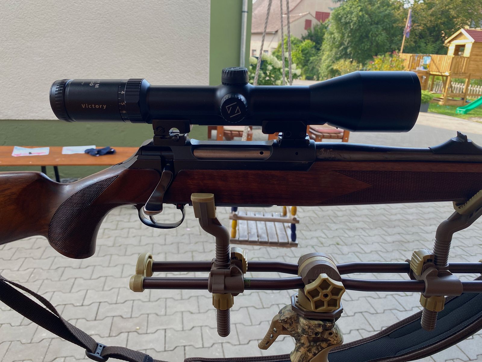 Sauer 200  in 7x64  mit Zeiss Varipoint 2,5-10x50