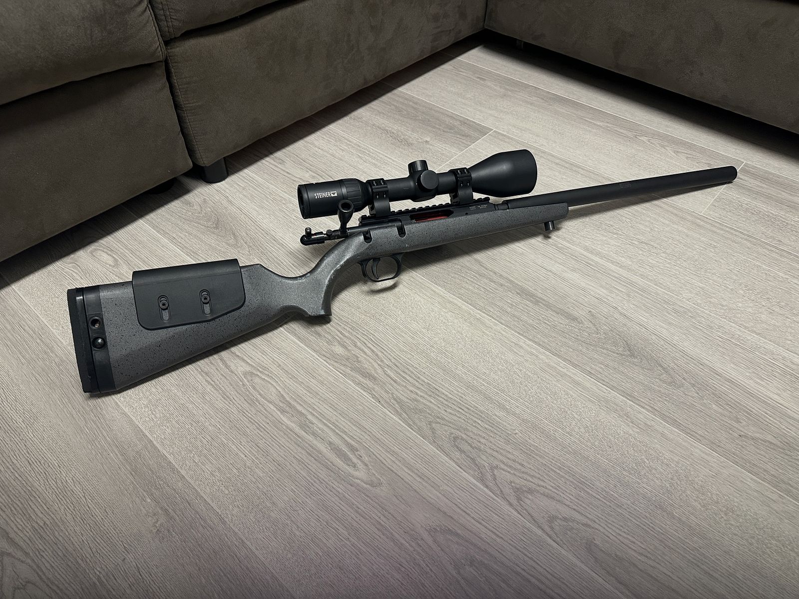 Voere S16 .223 Remington Repetierer mit Integralschalldämpfer Schonzeitbüchse