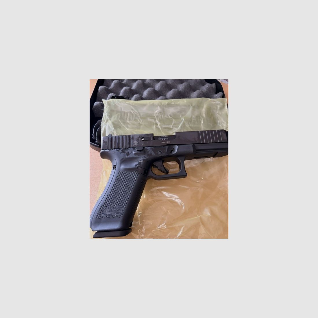 Glock 17 Gen 5 SV caliber 9mm P.A.K. with corresponding accessories, still factory oiled, new in original packaging in original Glock case