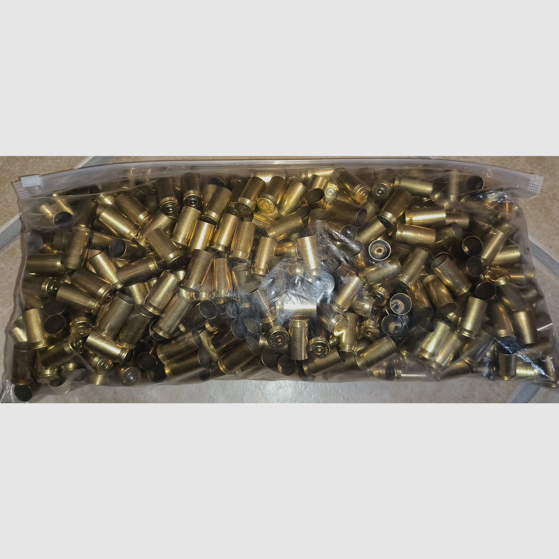 540 bossoli Cal. .45 Auto