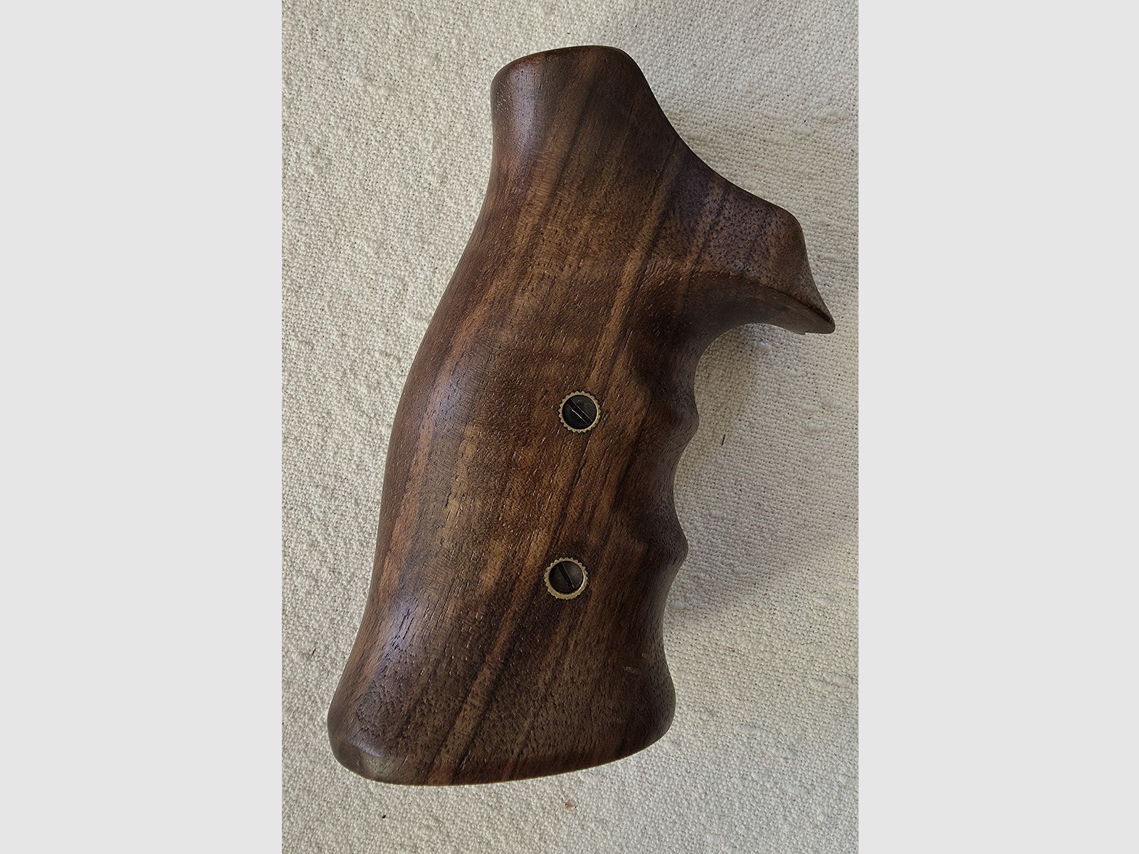 Empuñadura de nuez Korth forma Jim Wilson (ver fotos) para revólver Korth