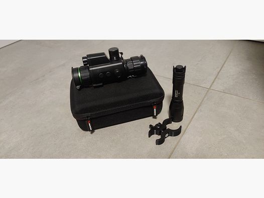 Hikmicro cheetah+ Adapter auf Rusan Multiadapter+ Rusan Multiadapter+ Maximtac IR Strahler 