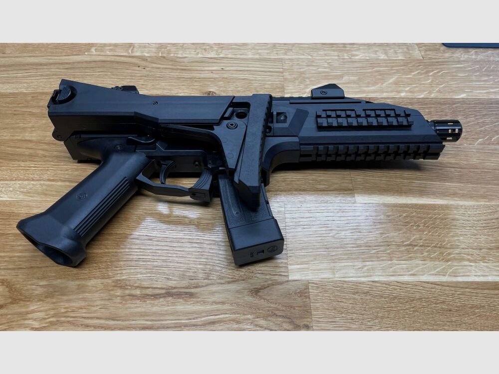Pistolet CZ Skorpion EVO3 S1 semi-automatique 9mm Luger