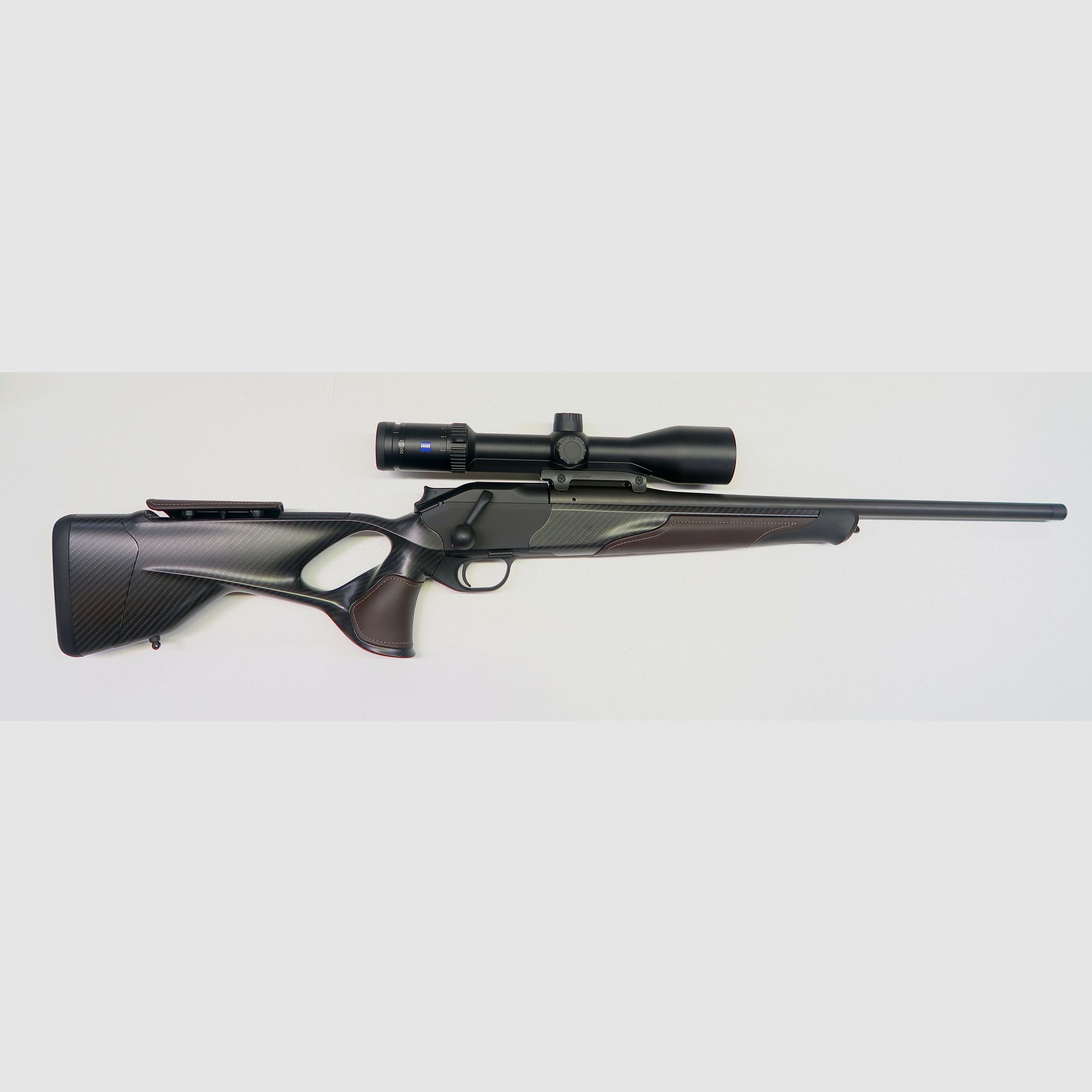 R8 Ultimate Leather Carbon + VSR 308Win. including Zeiss V6 2-12x50