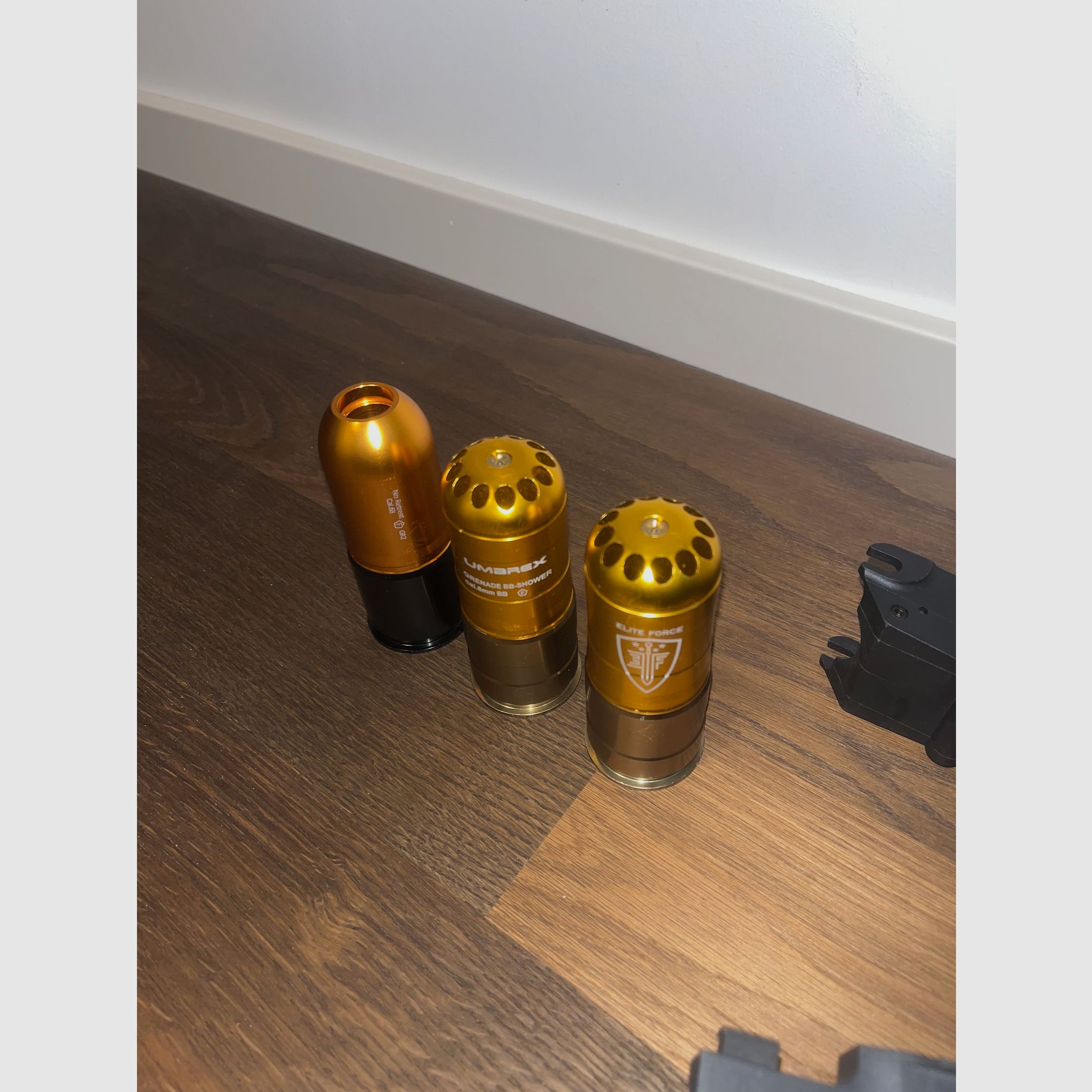 Tokyo Marui Scar-H mit Granatwerfer und passendem Zubehör