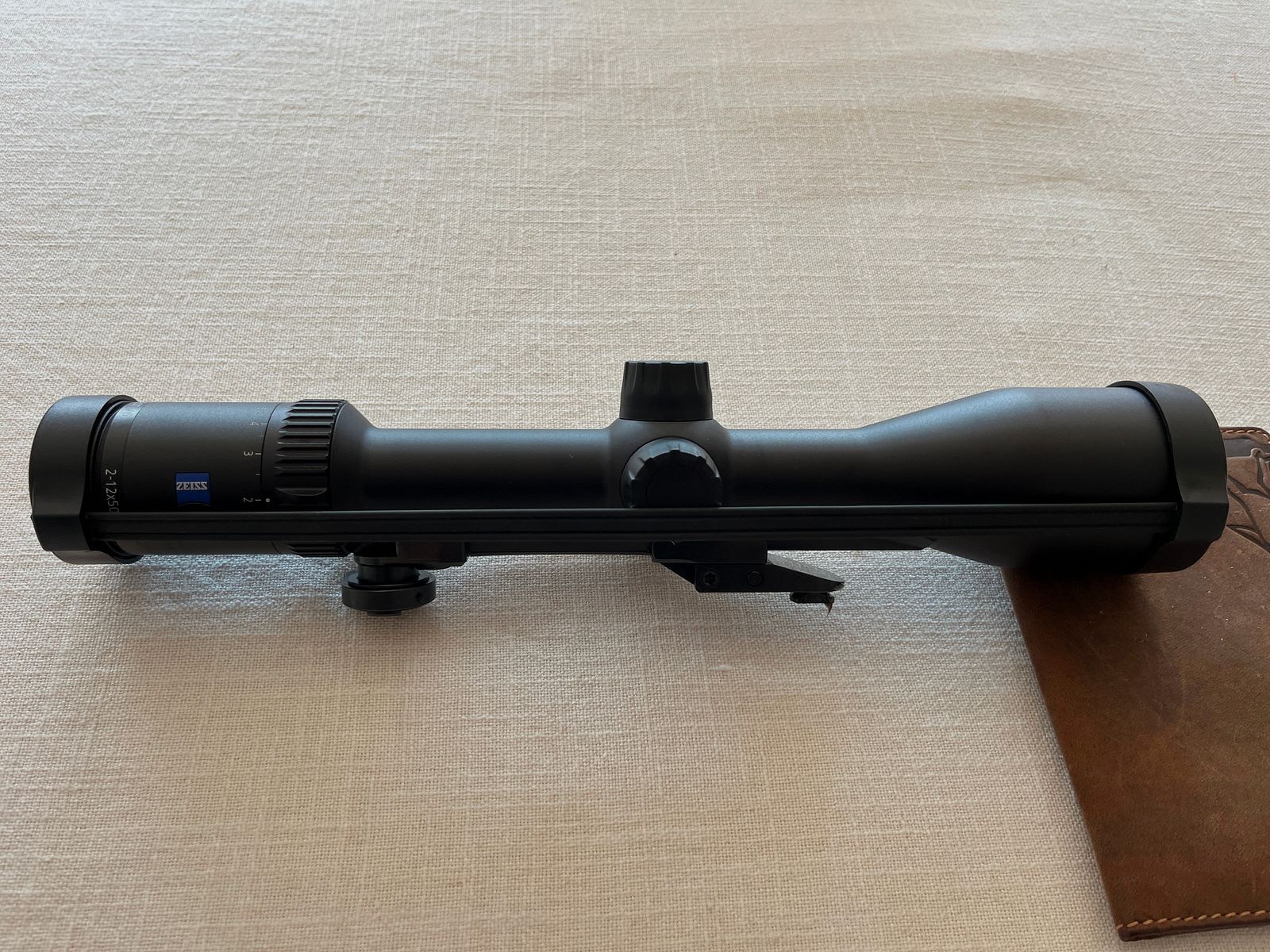 Sauer 101 Classic XT 308 Win.  mit einem Zeiss Conquest V6 2-12x50M Glas und einem Hausken SD JD 184 Schalldämpfer