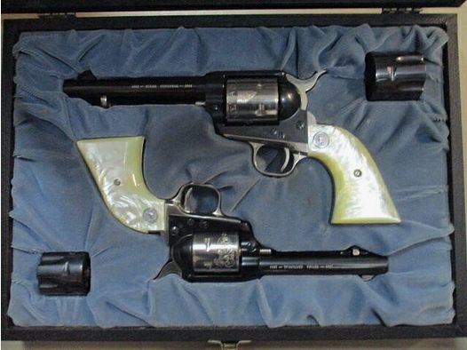 2 Revolver Nevada Centennial in Presentation Case with 2 interchangeable cylinders SAA