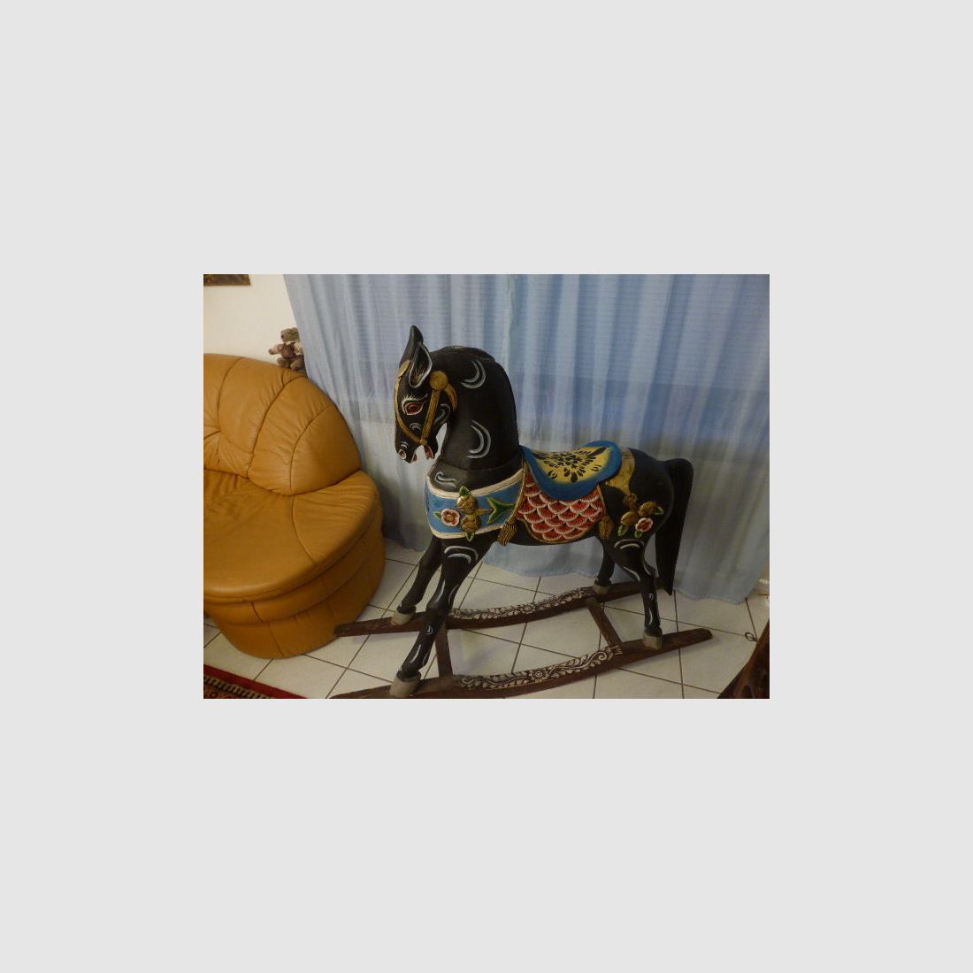 Maestro carpintero artista caballo de madera