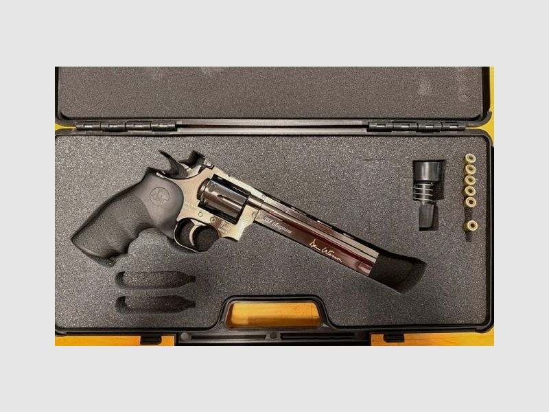 Dan Wesson 715 CO2 4,5mm Diabolo Revolver