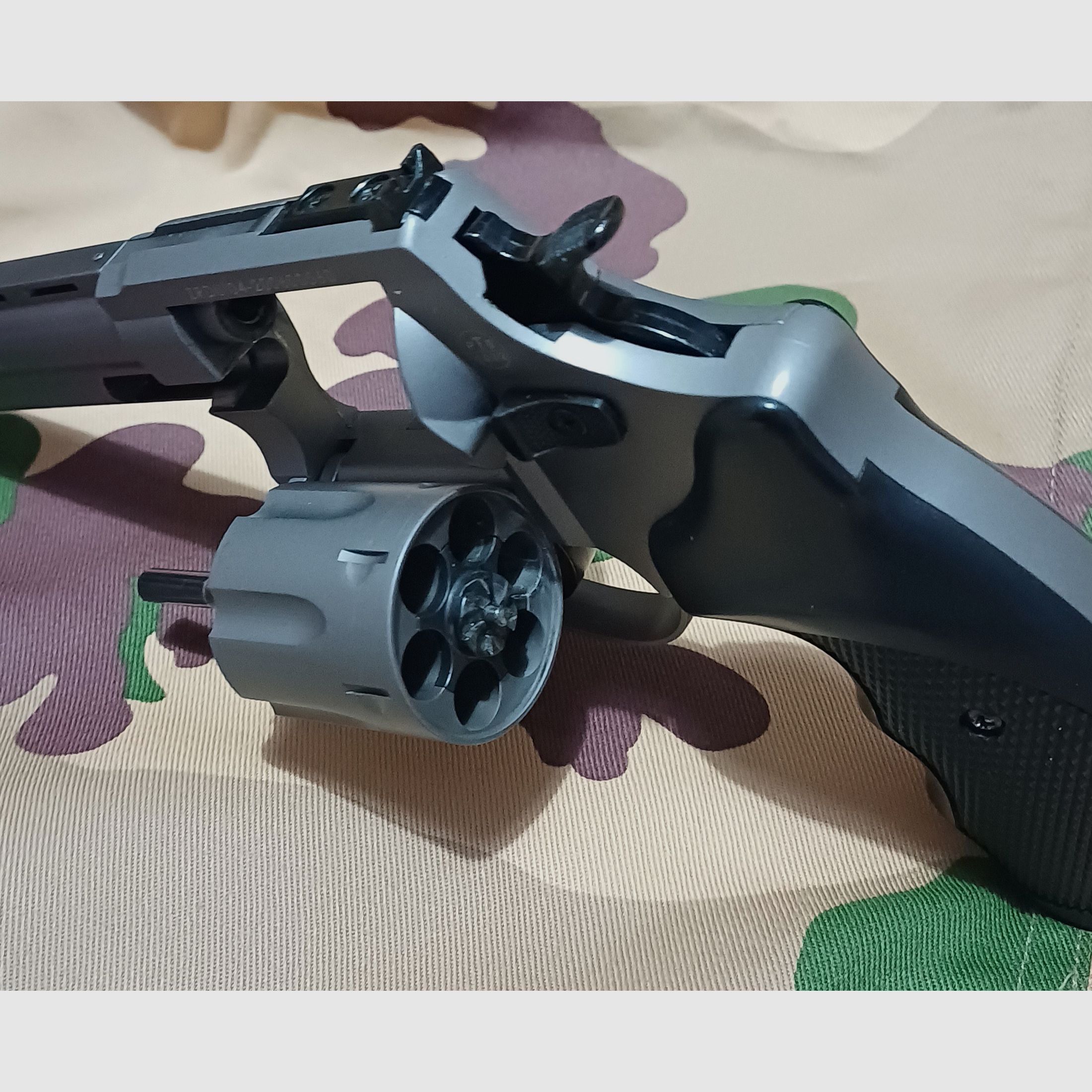 Schreckschusspistole Zoraki R1 6 Zoll PTB 1009 STAHLTROMMEL!