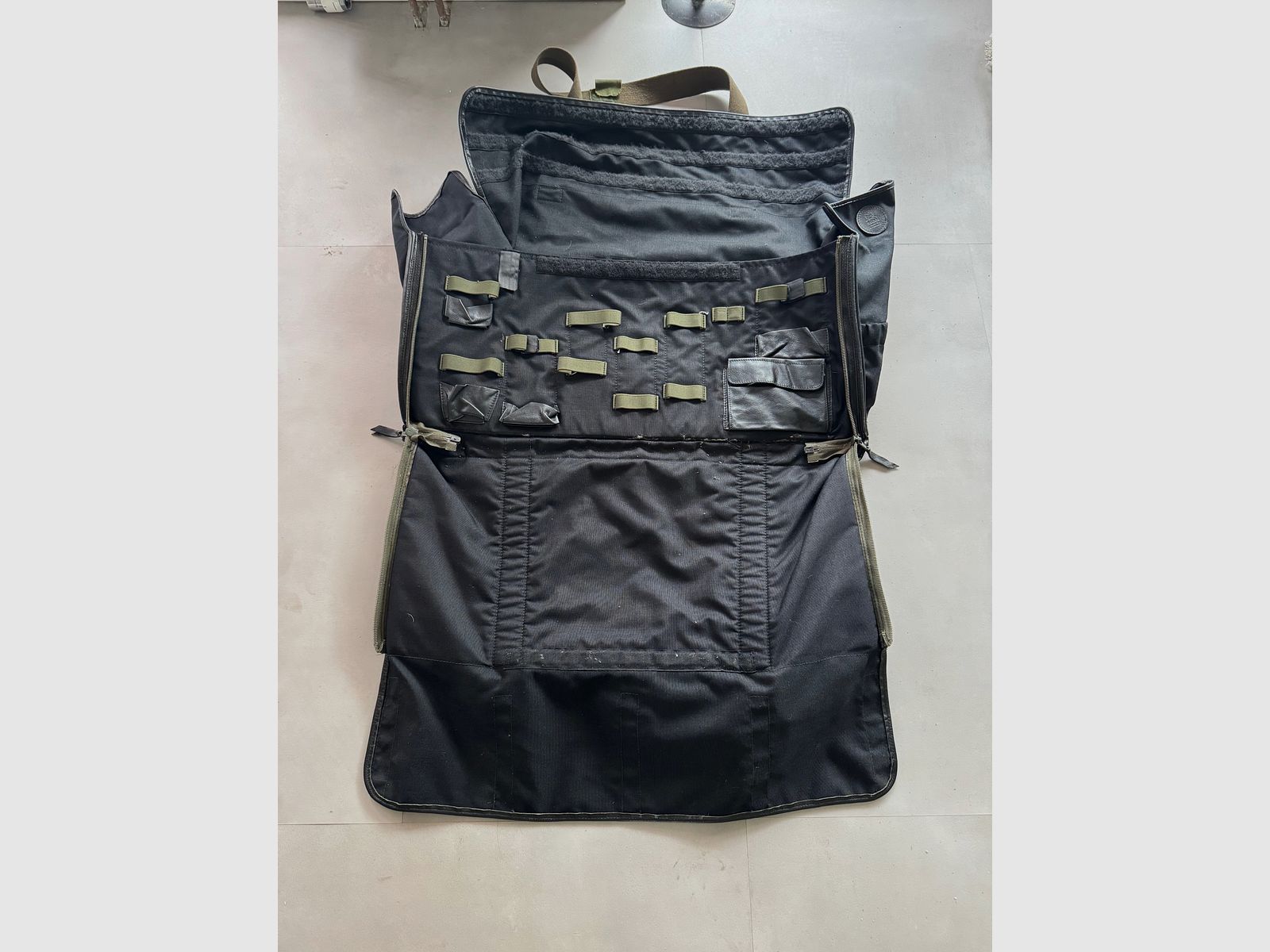 Verkaufe AkAH SEK Einsatztasche für Gewehrschützen